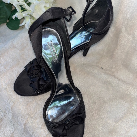 Gianni Bini Shoes - Gianni Bini Black Open-Toe Ankle-Strap Heels with Bow Accent size 9